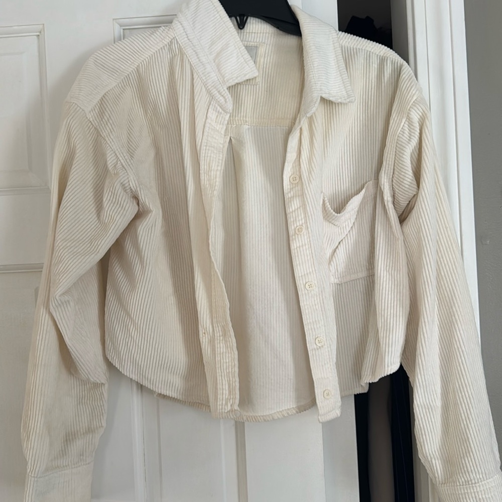Cropped American Eagle corduroy jacket
